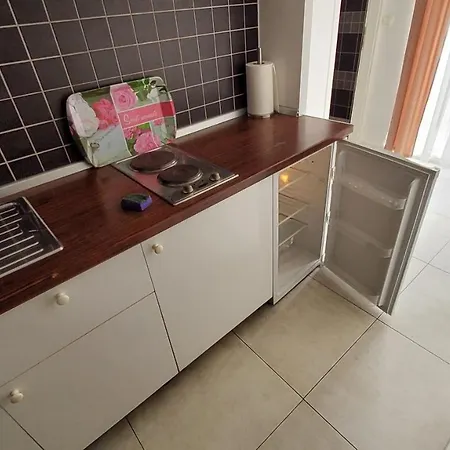 Appealing 8 Sleeps 3 Guests 公寓 斯普利特
